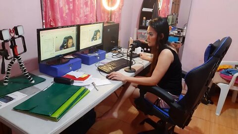 Livestream Behind The Scene.. #livestreamer #youtuber #vlogger #momvlogger #workfromhome