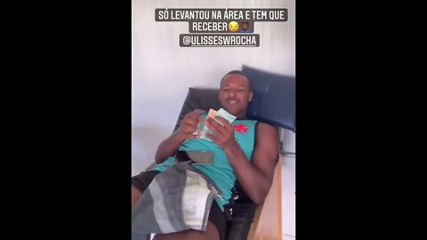 Raniel pagando 500 reais a Ulisses pela assistência contra o Nova Iguaçu - Vasco 3x2 Nova Iguaçu