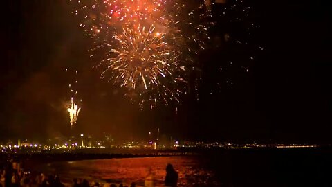 fireworks illuminating the mumbai beach