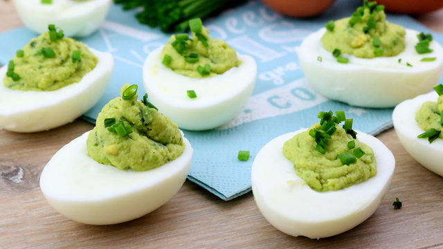 Guacamole deviled eggs recipe