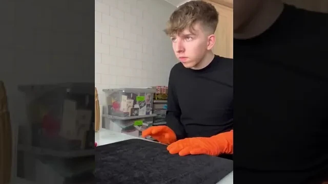 The GLOVE TRICK 🤣