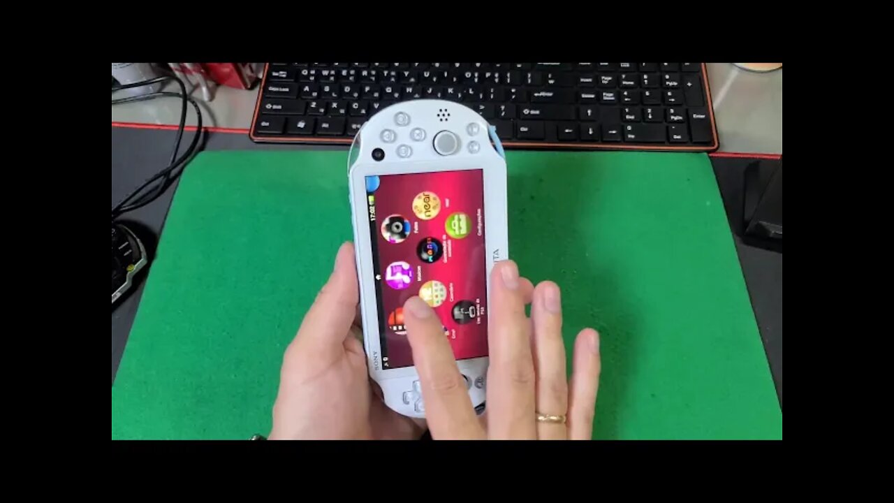 PS VITA - Introdução, modelos, funcionamento básico, história, desbloqueio, dicas.