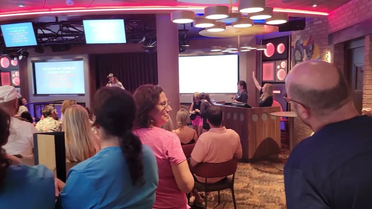 Wonder of the sea karaoke #royalcaribbean #royalcaribbeancruise #wonderoftheseas #sea #cruise