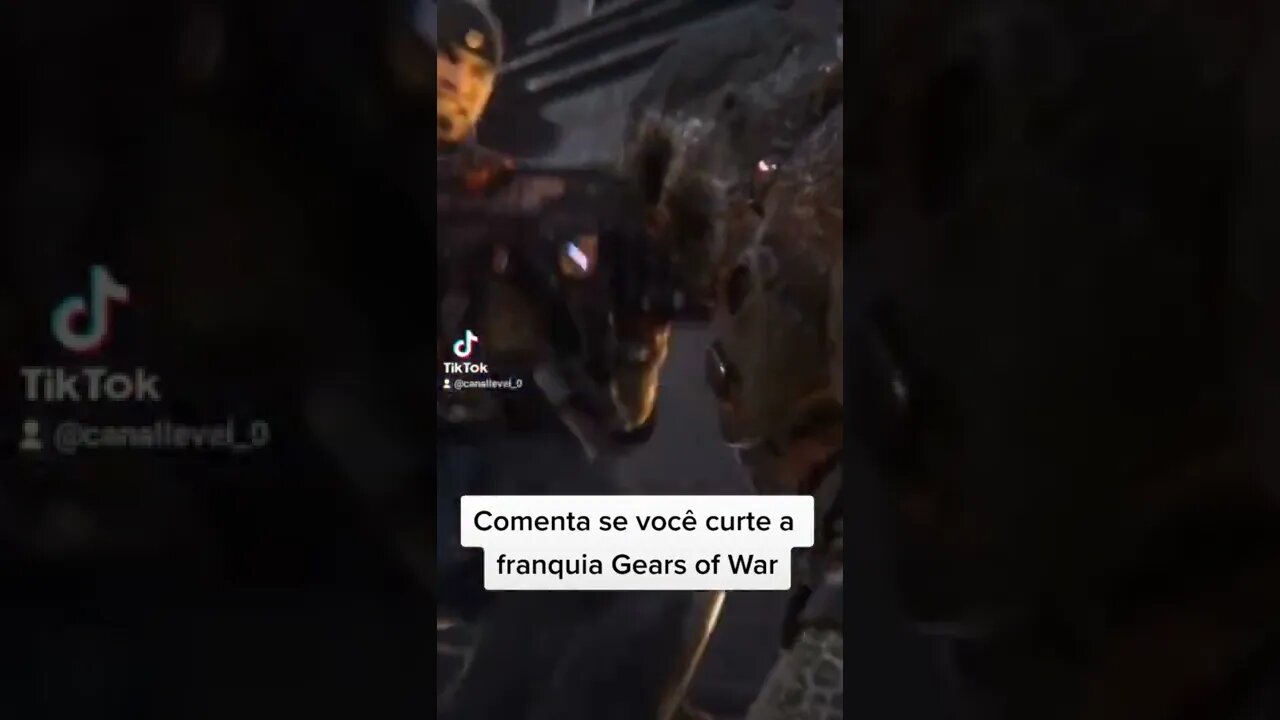 Quem já jogou muito Gears of War?