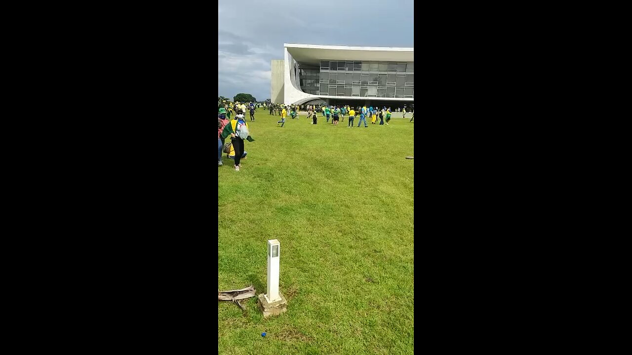 Pro Bolsonaro supporters being run over by police