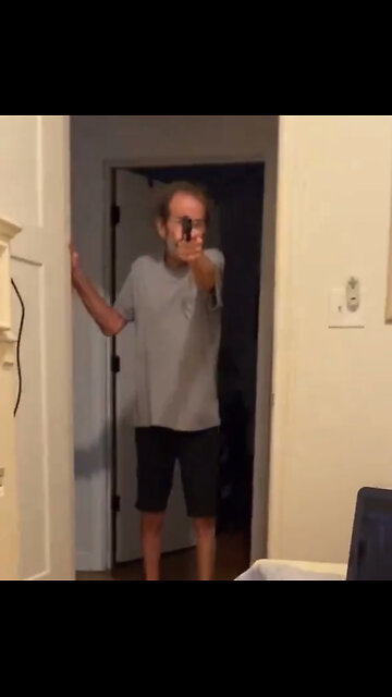 Dude records himself getting shot and never puts the phone down.