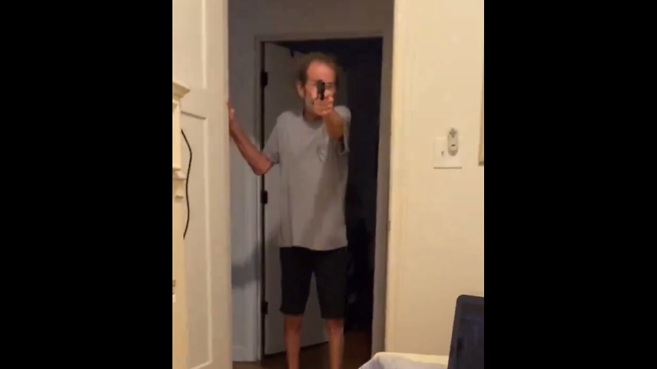 Dude records himself getting shot and never puts the phone down.