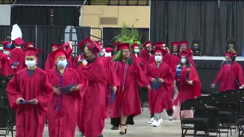 Milwaukee Public Schools celebrates Pulaski High School graduates