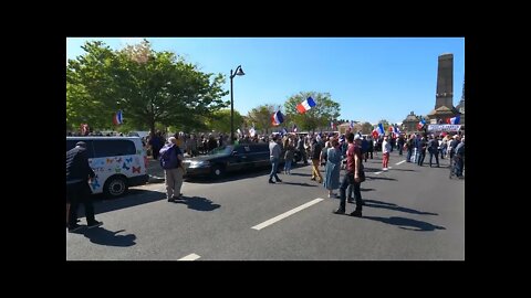 Manifestation anti Macron #MAM Place de Fontenoy à Paris le 16/04/2022 - Vidéo 1