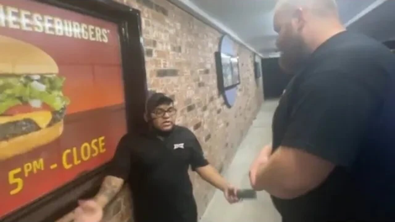 4'11 Man after SlX Y/O Confronted AT SONIC JOB gets Cuffed By Police On The Spot (Hondo Texas)