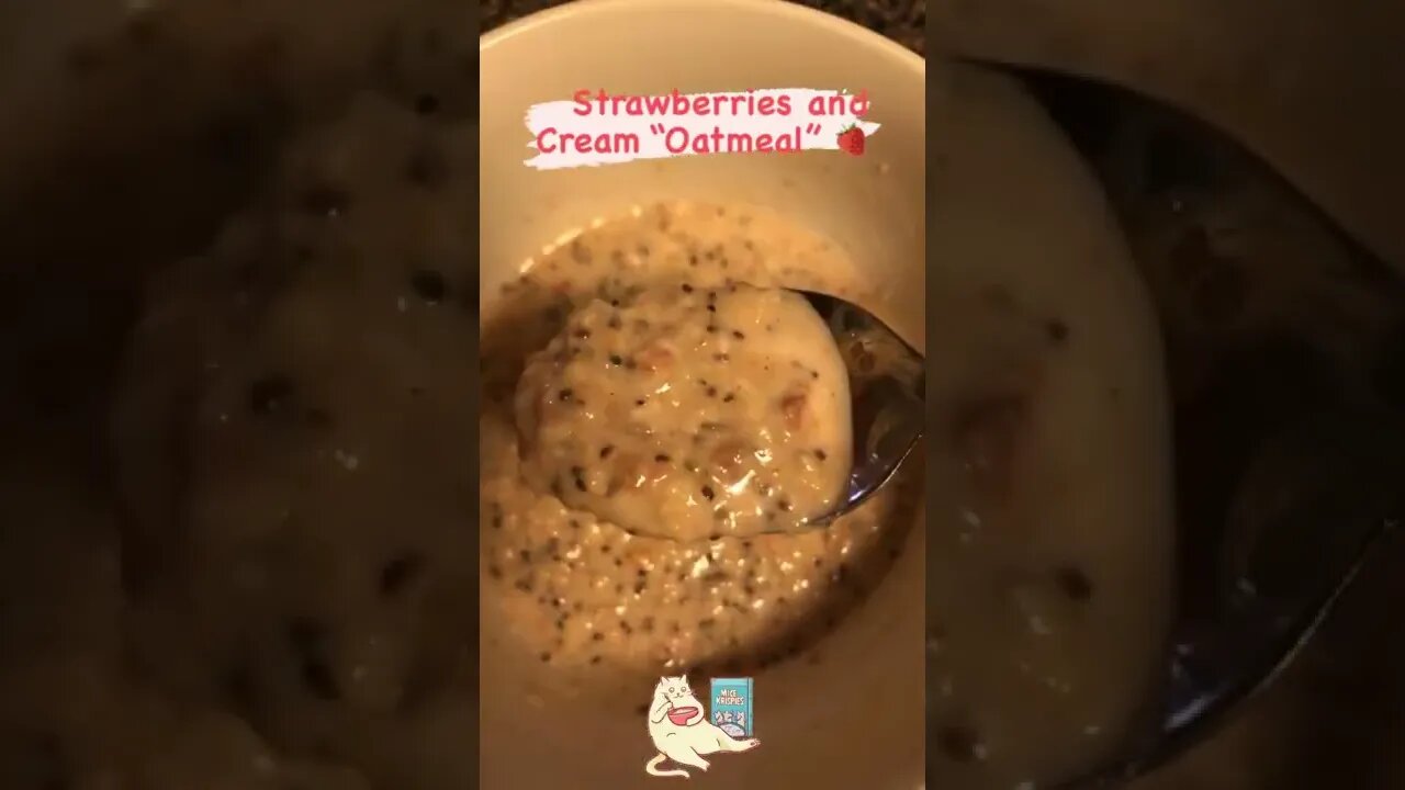 keto snacks strawberry and cream oatmeal recipe #Shorts