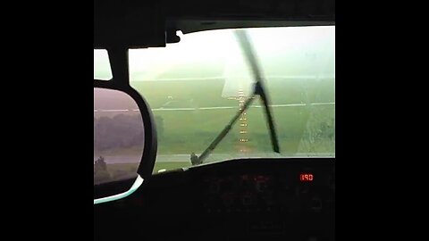 737 having to go around as runway disappears