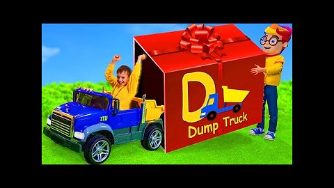 Kids Play with Toy Vehicles on Christmas!