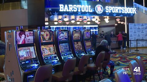 Fans excited for sports wagering to begin in Kansas