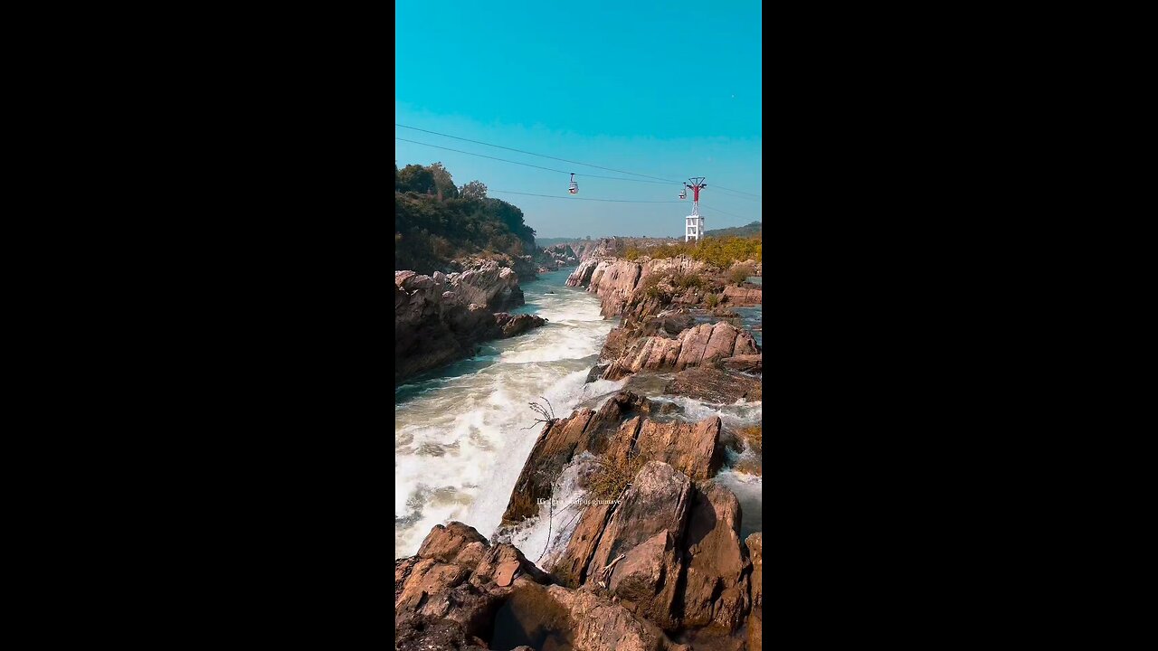 Narmada nadi Jabalpur ke sang Mar Mar Wadiya