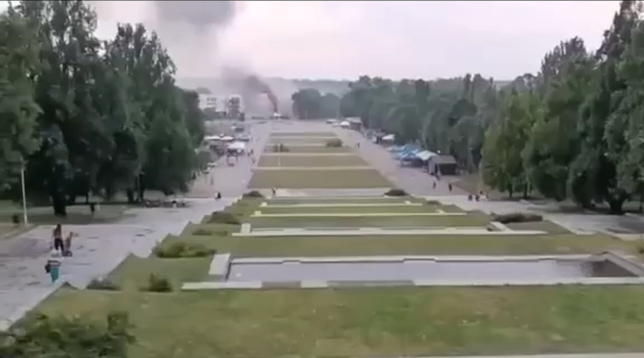 Another video of a Russian cruise missile hitting the Reikartz Hotel in Zaporozhye has appeared