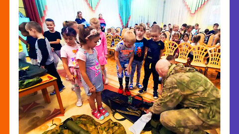 Russia Teach Kids How To Use War Equipment