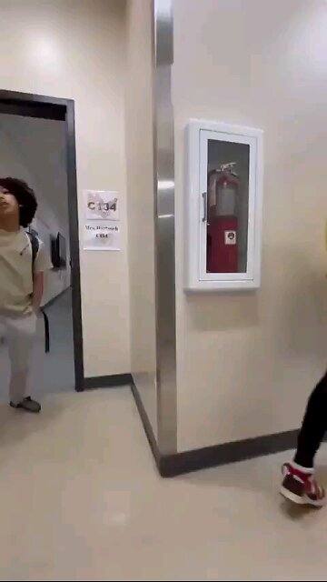 BREAKING EXCLUSIVE: A student at Williston Middle School in @willistonBSD7 savagely beat up student