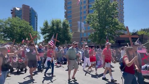 Coeur d'Alene Idaho banned crosses for the 4th of July parade. Look what happened