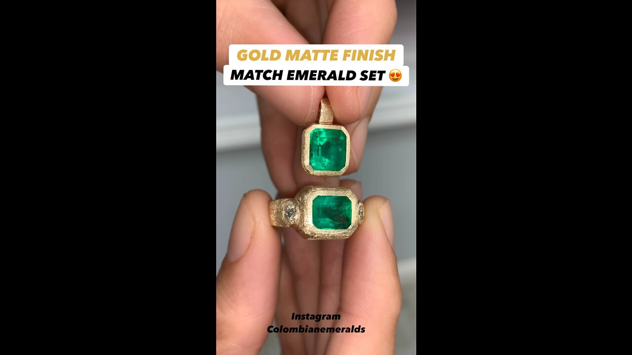 Hand crafted Colombian-emerald Ring and Pendant matching set in yellow gold