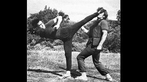 Cross kick Studio Films Bruce Lee Sparring 2