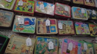 Hundreds of classic lunchboxes up for auction