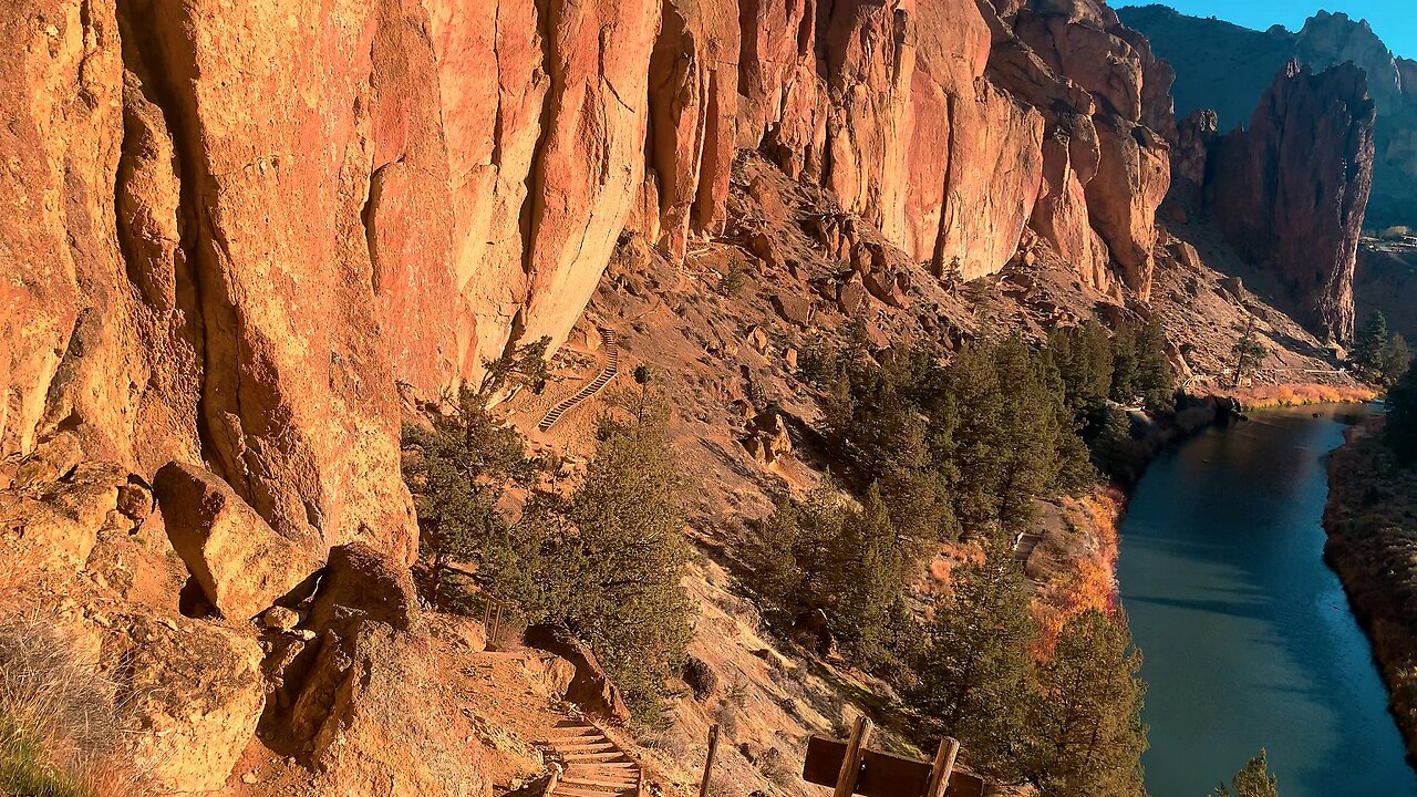 Hiking UP to EPIC "Asterisk Pass" High Desert Paradise | Smith Rock State Park | Central Oregon | 4K