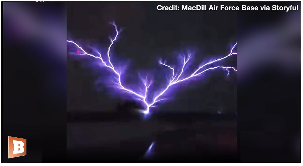 SHOCKING! Air Force Pilots Witness Electrostatic Display as They Evacuate from Hurricane Idalia