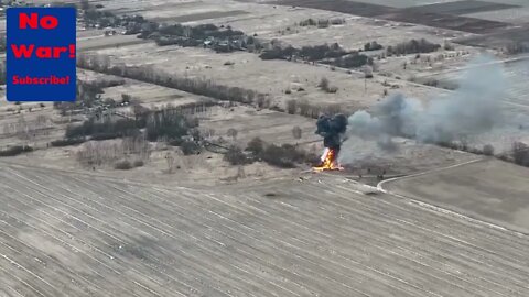 UKRAINIAN SERVICEMAN STRIKES A RUSSIAN AFV WITH A NLAW!