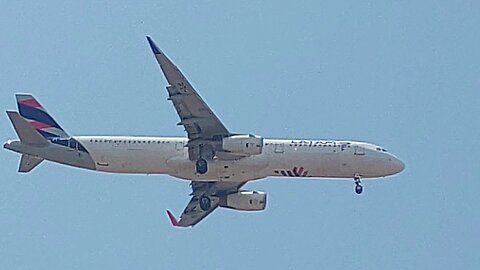 Airbus A321 PT-MXN vindo de São Luís do Maranhão para Fortaleza