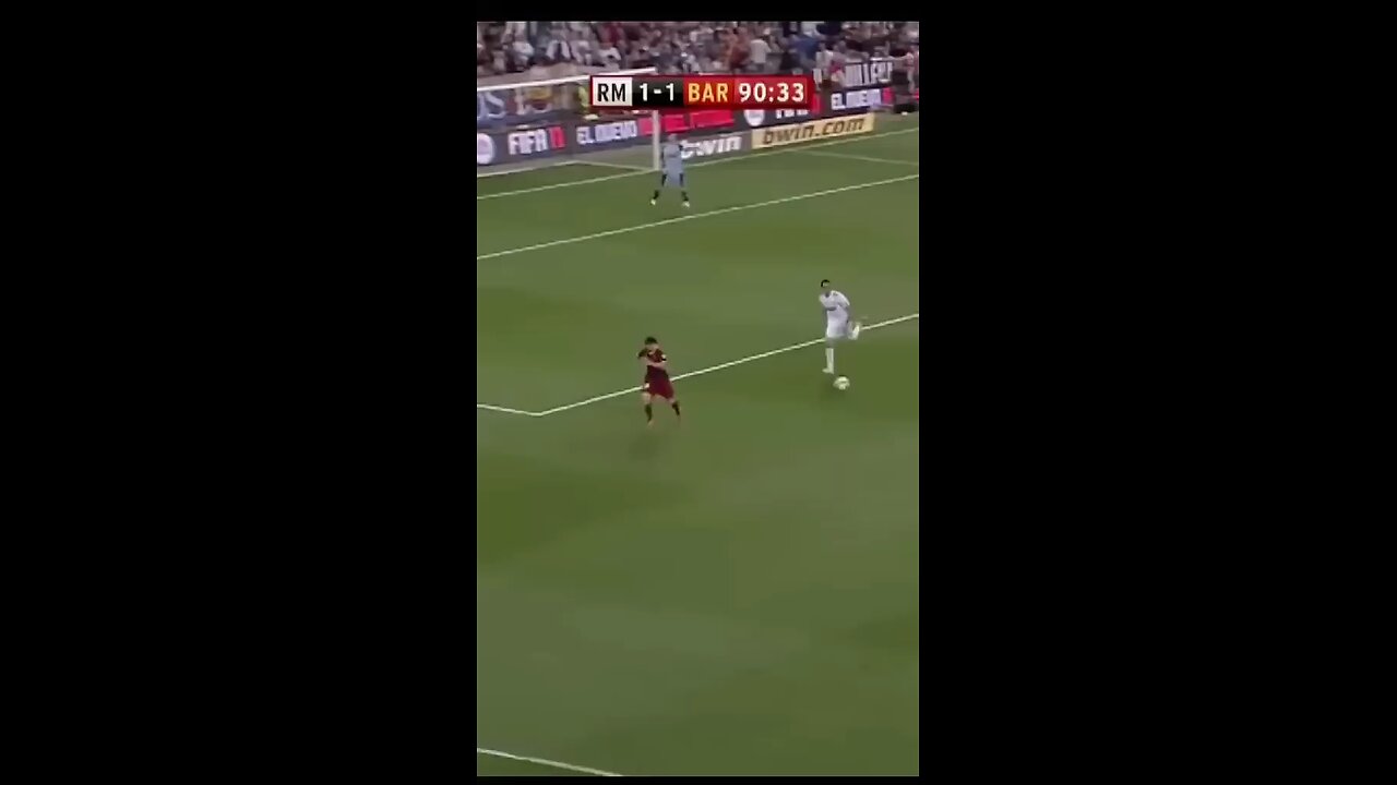 The time Messi lost his control 🤯👽 (short video)