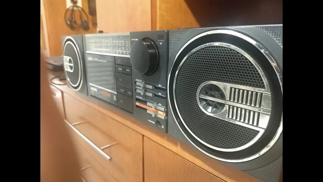 Recuperação do Boombox clássico dos anos 80, Philips Sound Machine modelo AR-550 - Parte 3