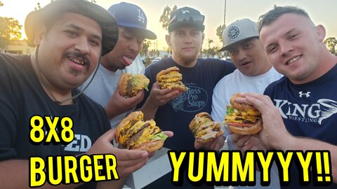 In-N-Out CHEESEBURGER 8X8 CHALLENGE FADED FAMILY