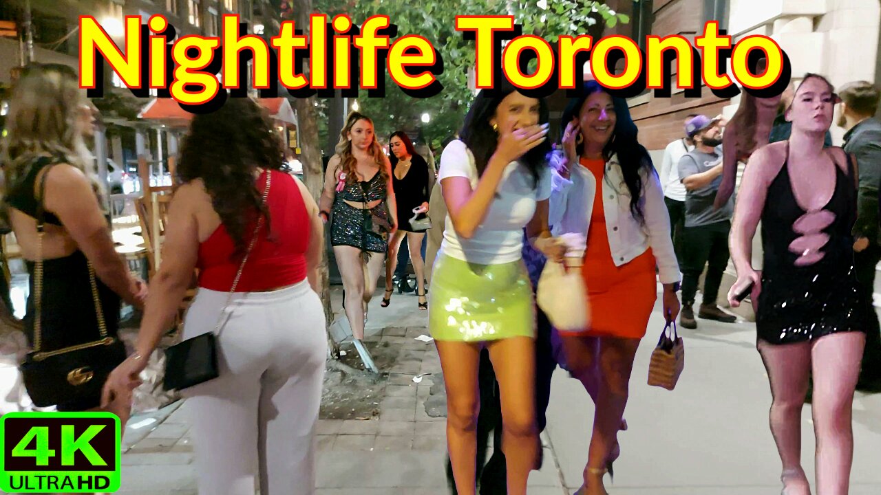 【4K】Hot 🔥 Saturday Nightlife Downtown Toronto Canada 🇨🇦