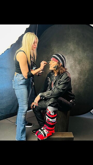 New Johnny Depp photoshoot behind-the-scenes