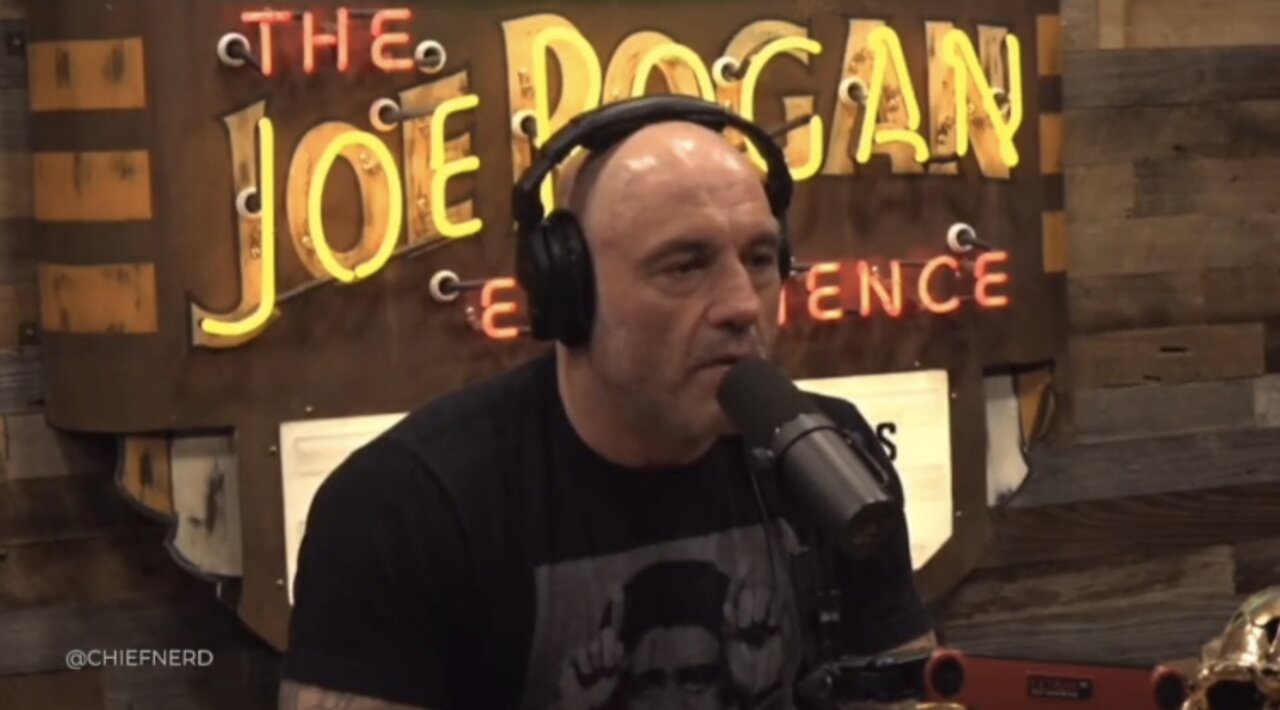 Joe Rogan Schools Rolling Stone Founder On Government Censorship