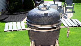 A Slow 'N Sear Kamado Review