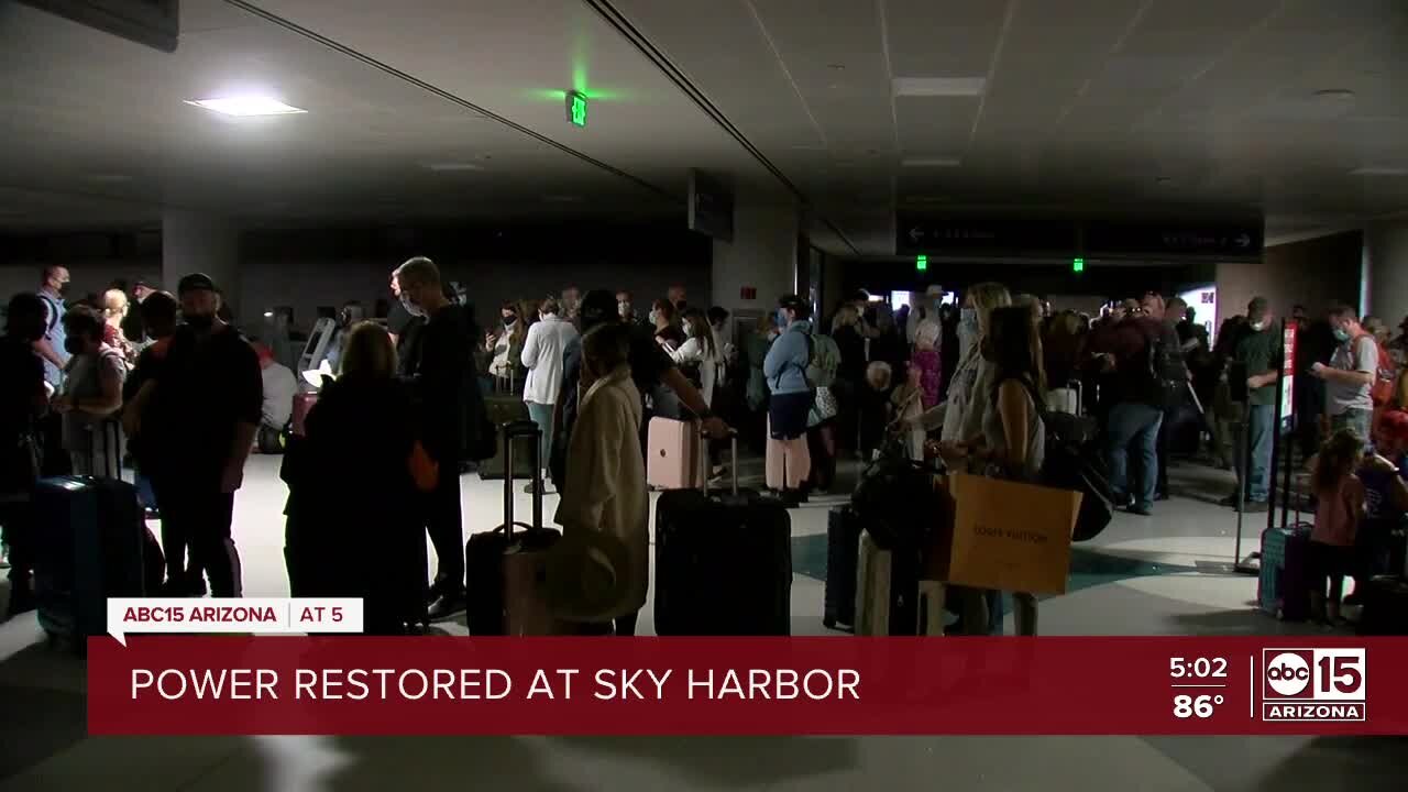 Travelers left in limbo following Sky Harbor power outage