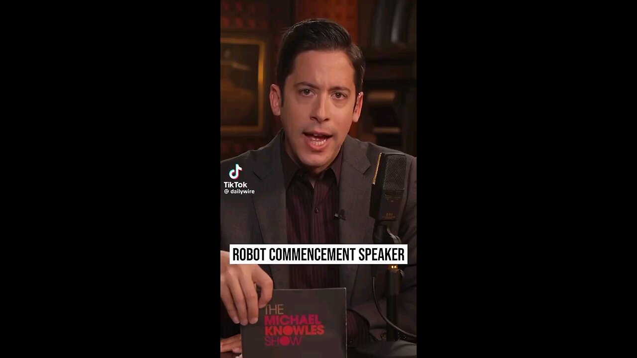 Robot commencement speaker