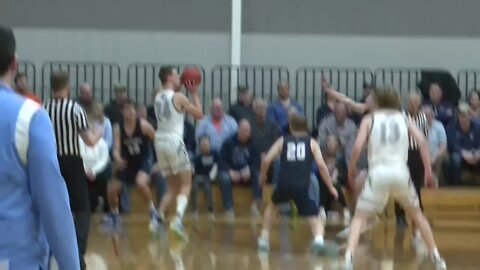 Xavier pulls past Little Chute to advance to Division 3 sectional final