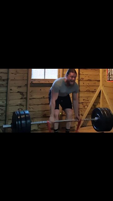 3x4 130 Kgs Banded Deadlifts. Last Set.