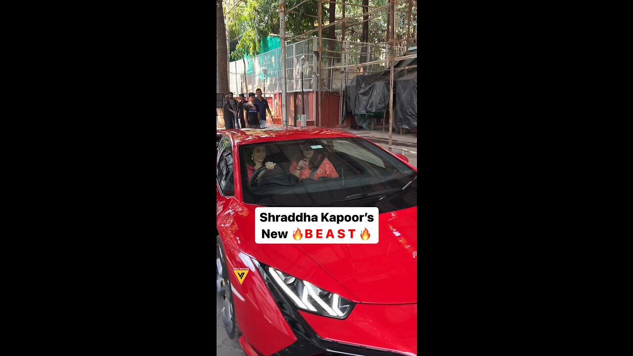 shraddha kapoor spoted in Mumbai with brand new Lamborghini