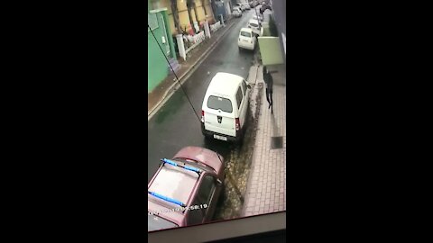 UPDATE 3 - French UCT student suffers three stab wounds to the neck in Bo-Kaap attack (ou6)