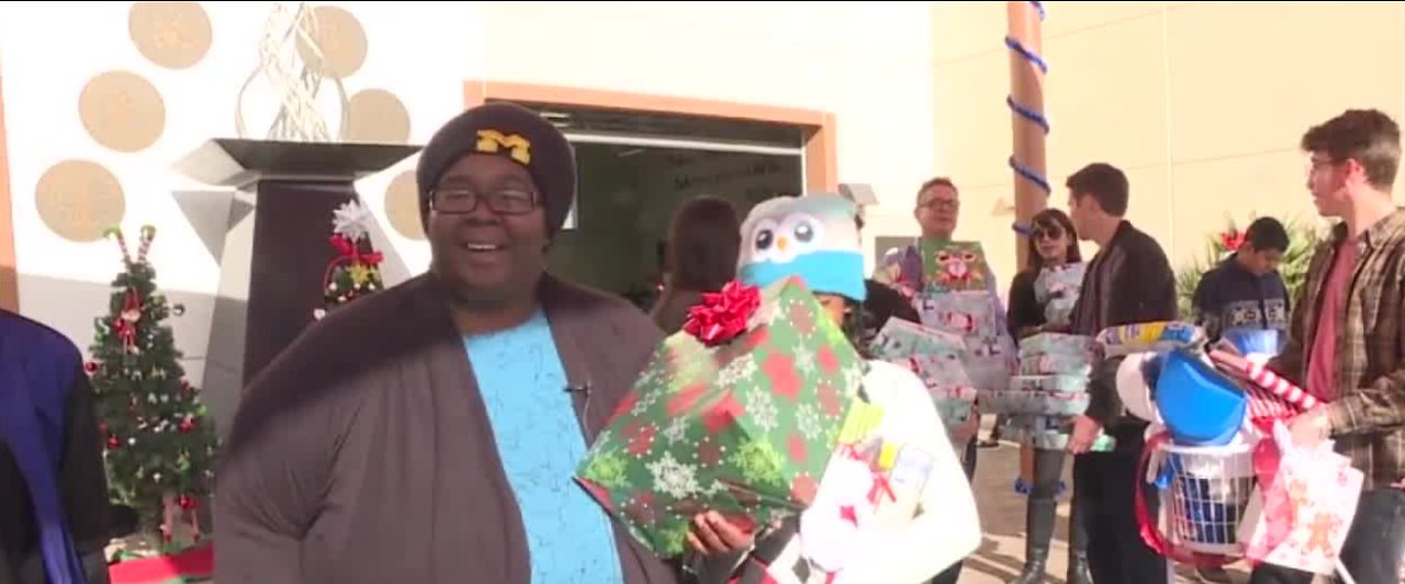 Organizations deliver Christmas gifts to female veterans in Las Vegas