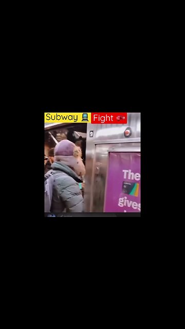 SMH 🤦🏾‍♂️ subway#fight tired of seeing bullshit on the #trainstation 🗽#shorts #livenews