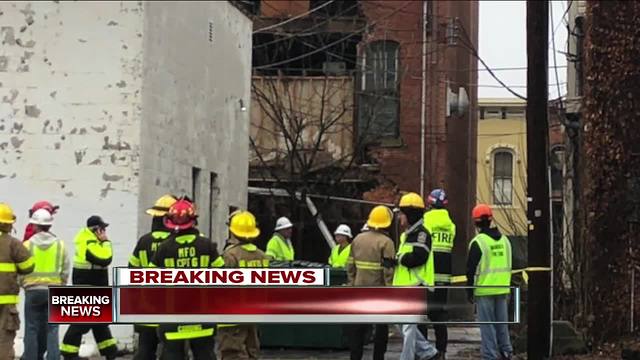 Medina Square businesses closed after building partially collapses