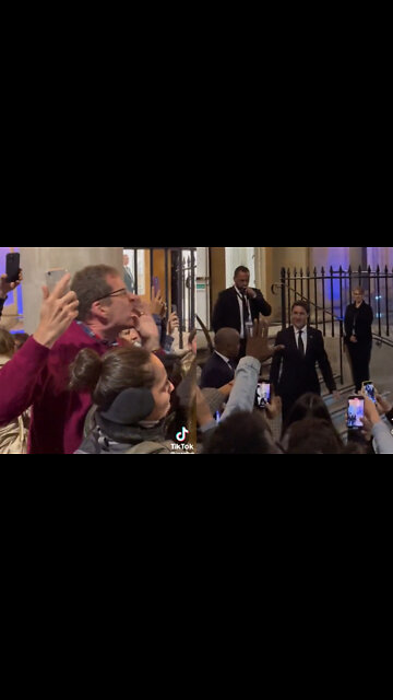 Man in a Purple Sweater Unloads on Justin Trudeau: 'Canadians Hate You, You Bastard!'