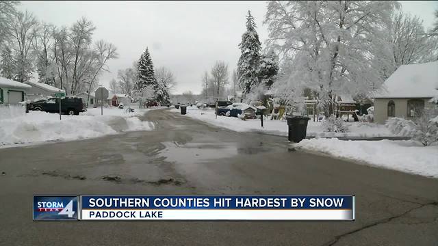 Overnight snow surprises Kenosha County village