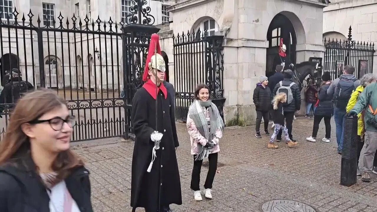 stamping the foot gets them every time #thekingsguard