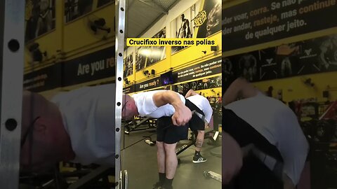 Crucifixo inverso nas polias: Como fazer para melhorar seu posterior de ombros #shorts